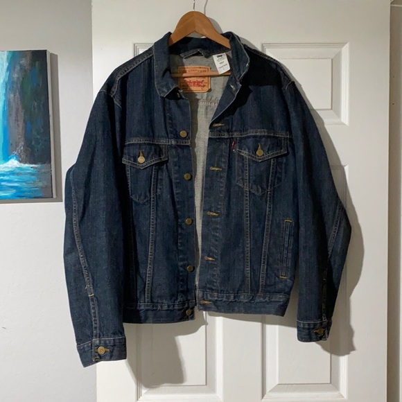 Levi’s dark wash jean jacket